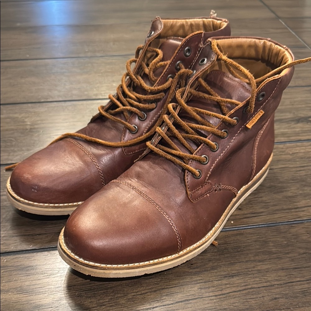 Hari Mari Porter Walnut Boots Size 11 Lace-Up Design and Cap Toe